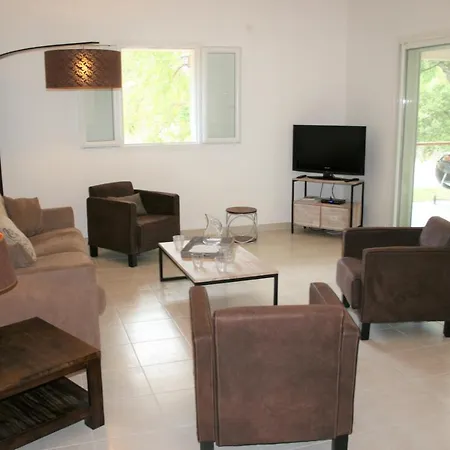 Villa Charmante Climatisee A 6 Km De La Plage De San Ciprianu Porto-Vecchio (Corsica)